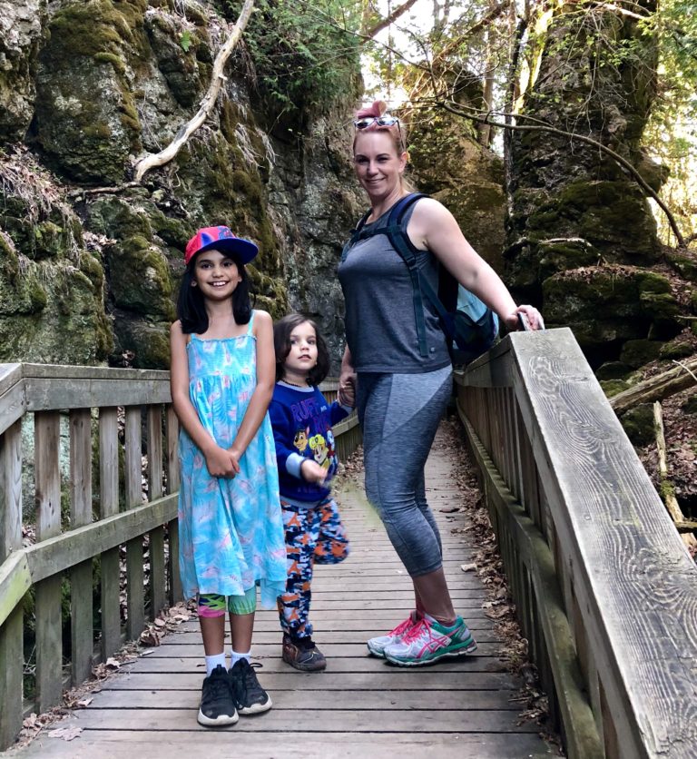 Mono Cliffs Provincial Park – Best Place For Mother’s Day Hike