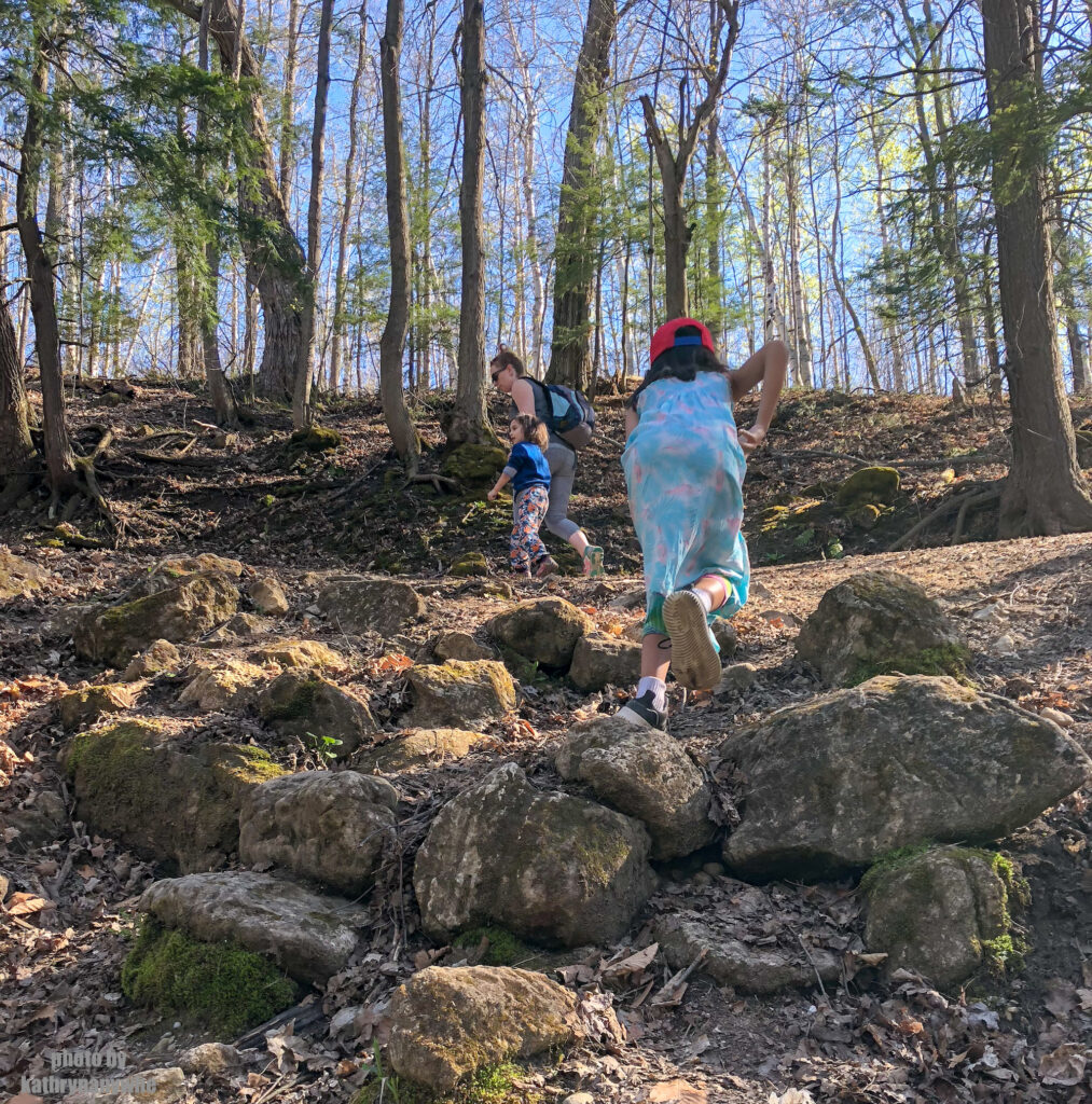 Mono Cliffs Provincial Park - Best Place For Mother's Day Hike ...