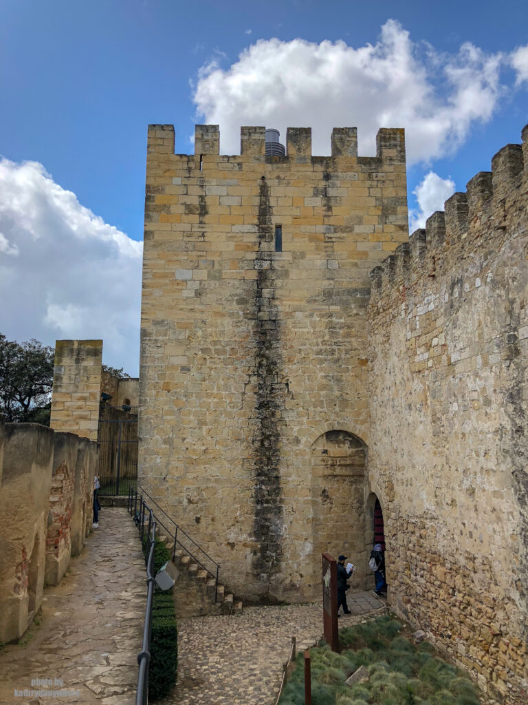 Lisbon Castle – Castelo Sao Jorge, A Must See Attraction