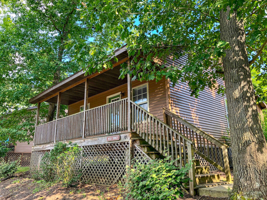 The exterior of our 2 bedroom cabin in Raystown Lake Resort, PA. Another amazing accommodation we found to stay at on our Pennsylvania road trip.