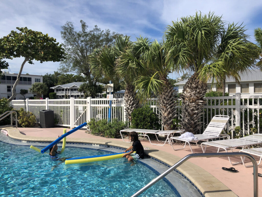 sunshine island inn sanibel florida